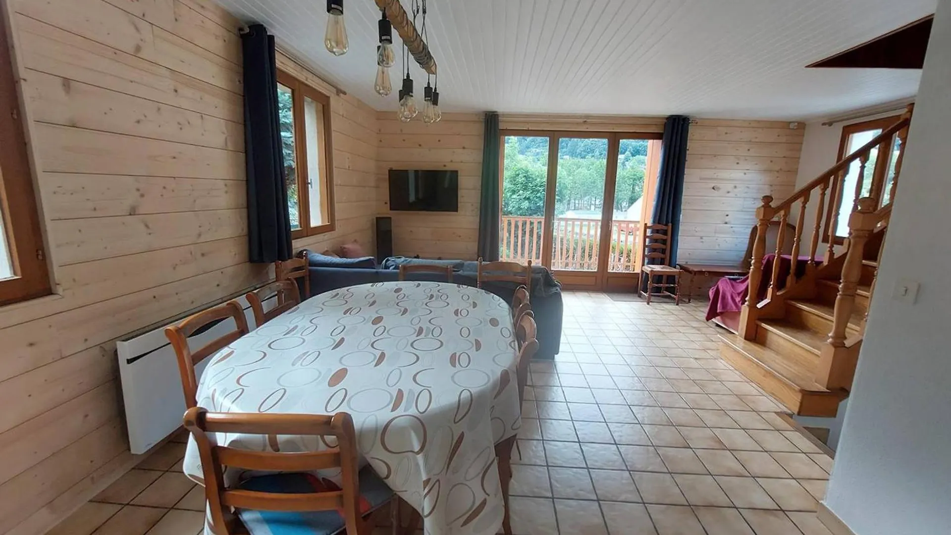 Maison Spacieuse A Cauterets : 4 Chambres, Garage, Sans Animaux - Fr-1-812-102